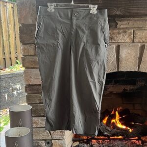 Women’s Te Verde Green Cropped Pants XL